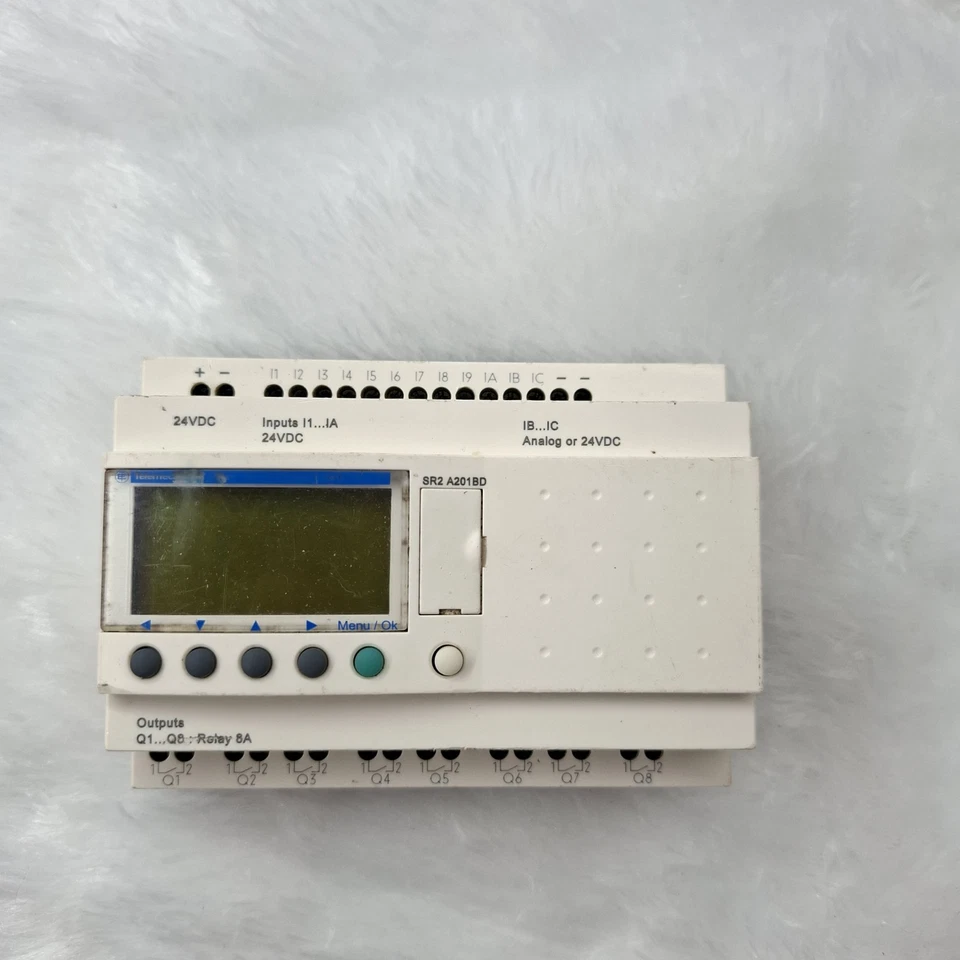 Telemecanique SR2 A201BD Smart Relay Zelio Logic 24VDC SR2A201BD